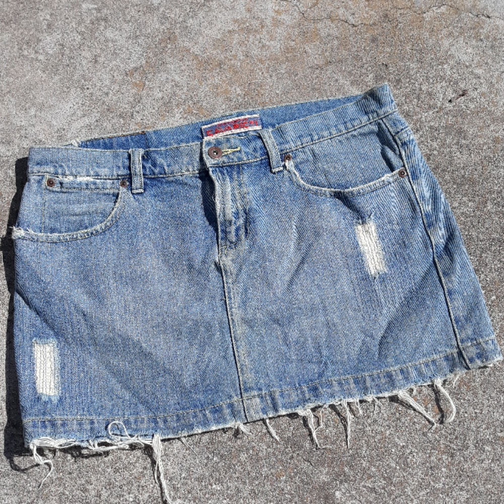 Z Cavaricci sz 9 vintage distressed Jean skirt